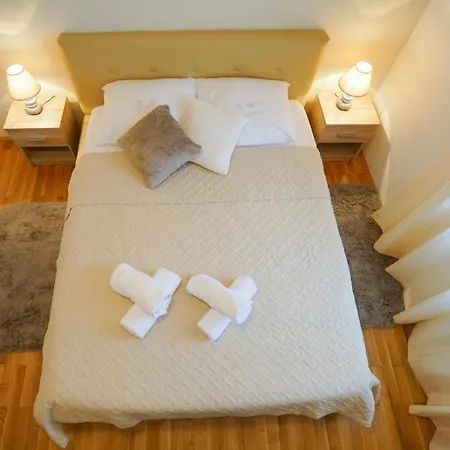 Apartment Nicol *