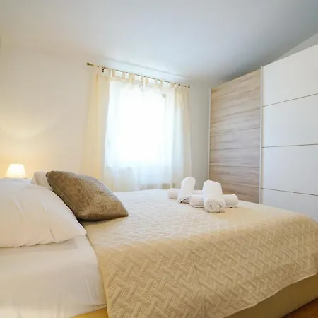 Apartment Nicol