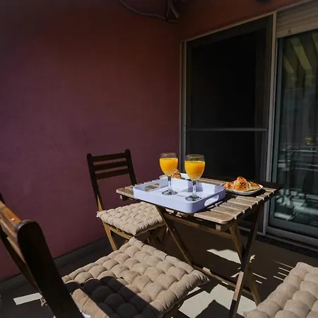 Nicol Apartment